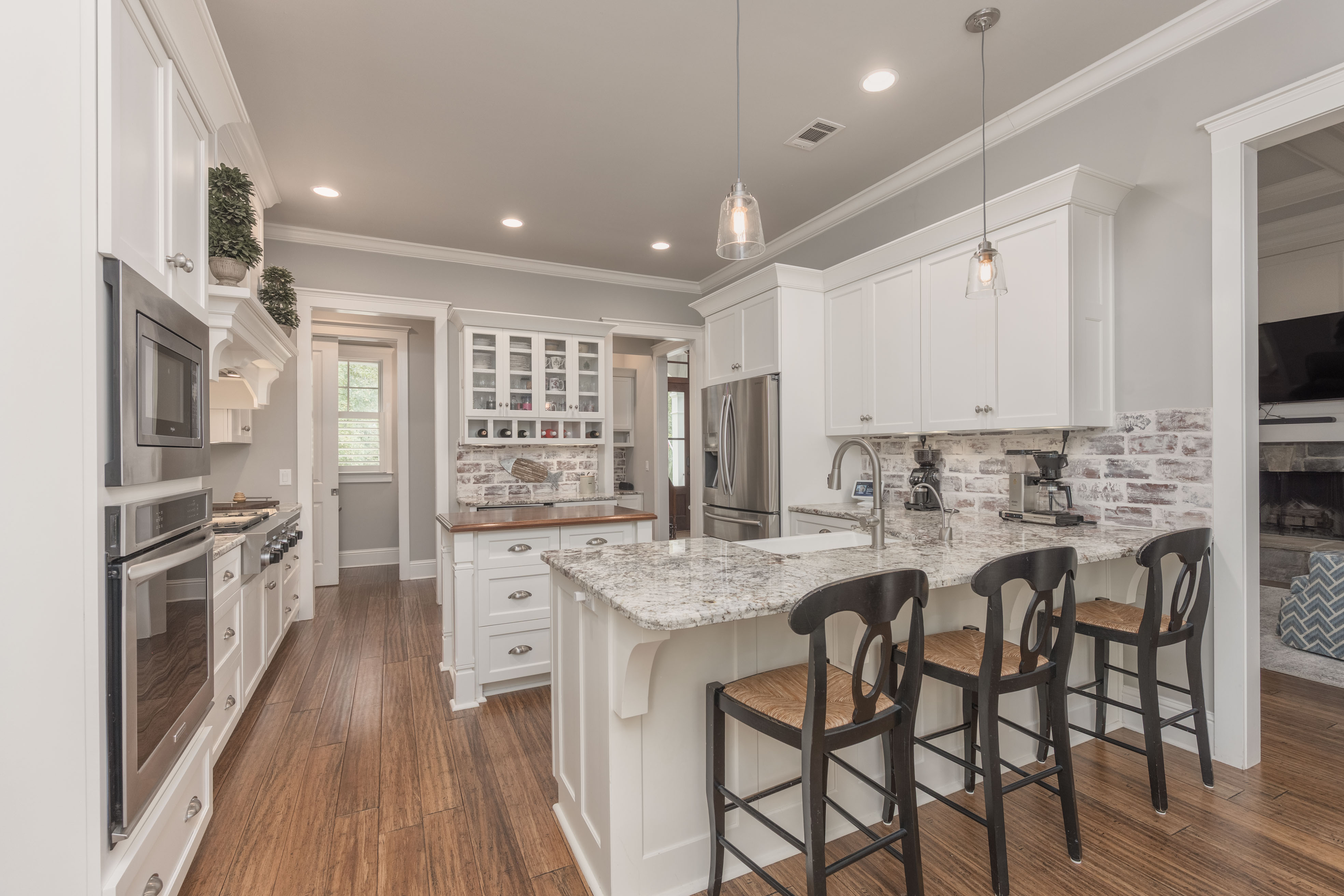 1010 Snug Harbor Court image 11